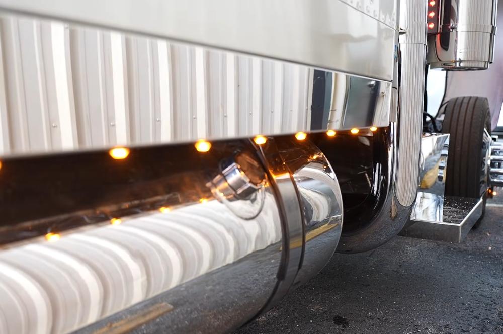 Exterior Truck Accessories That Create a Custom Look