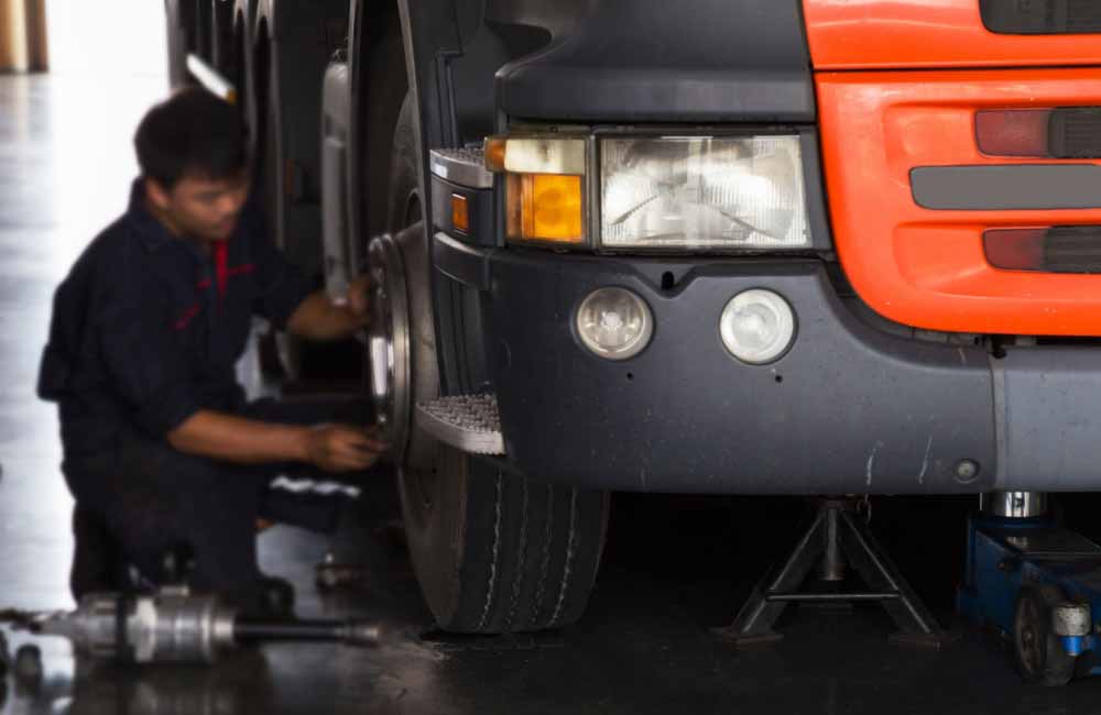 Why Choose Custom Work For Semi-Trucks?