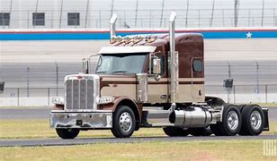 Peterbilt 589