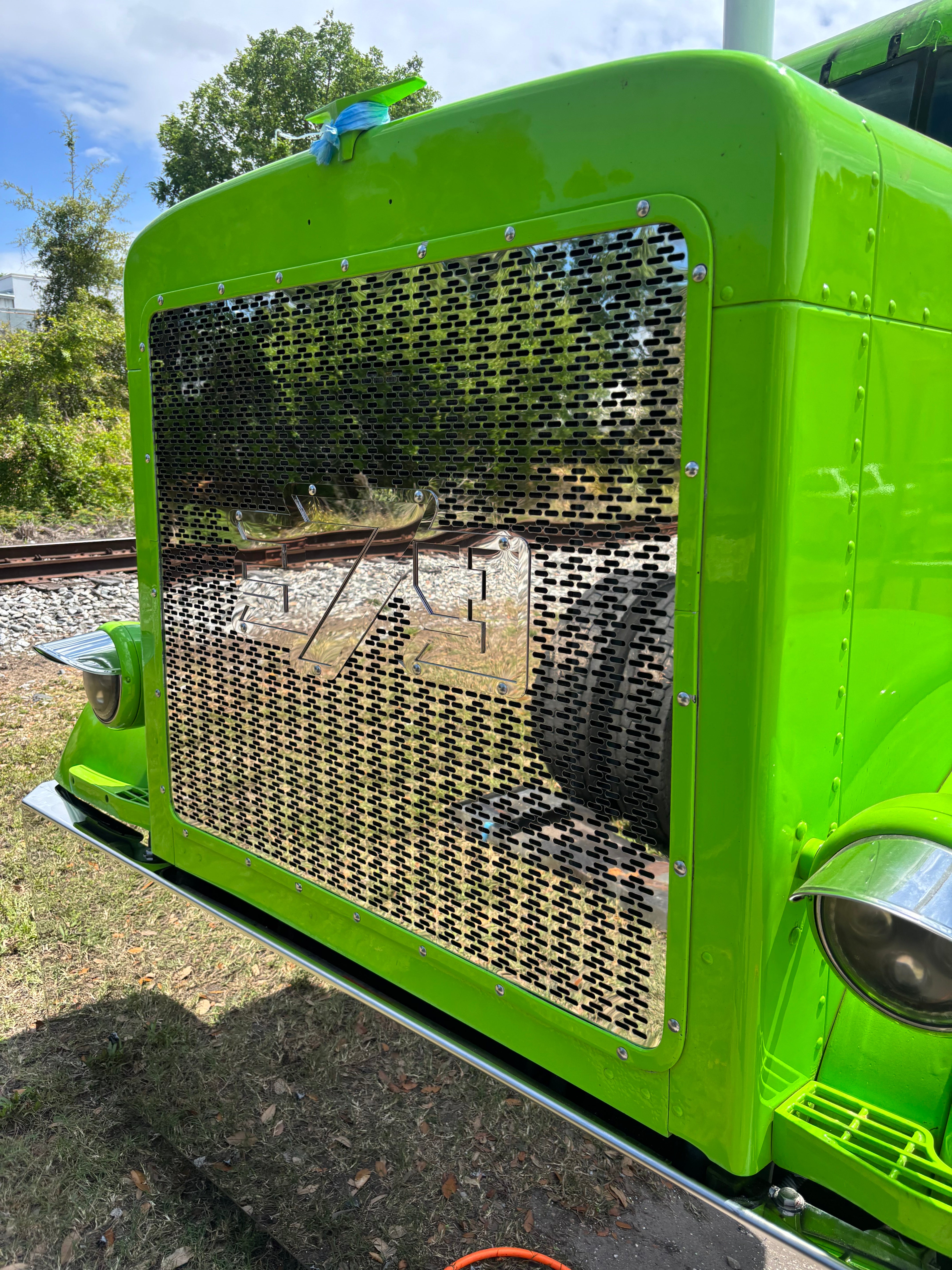 Peterbilt 379 Stainless Steel Grill 379 style