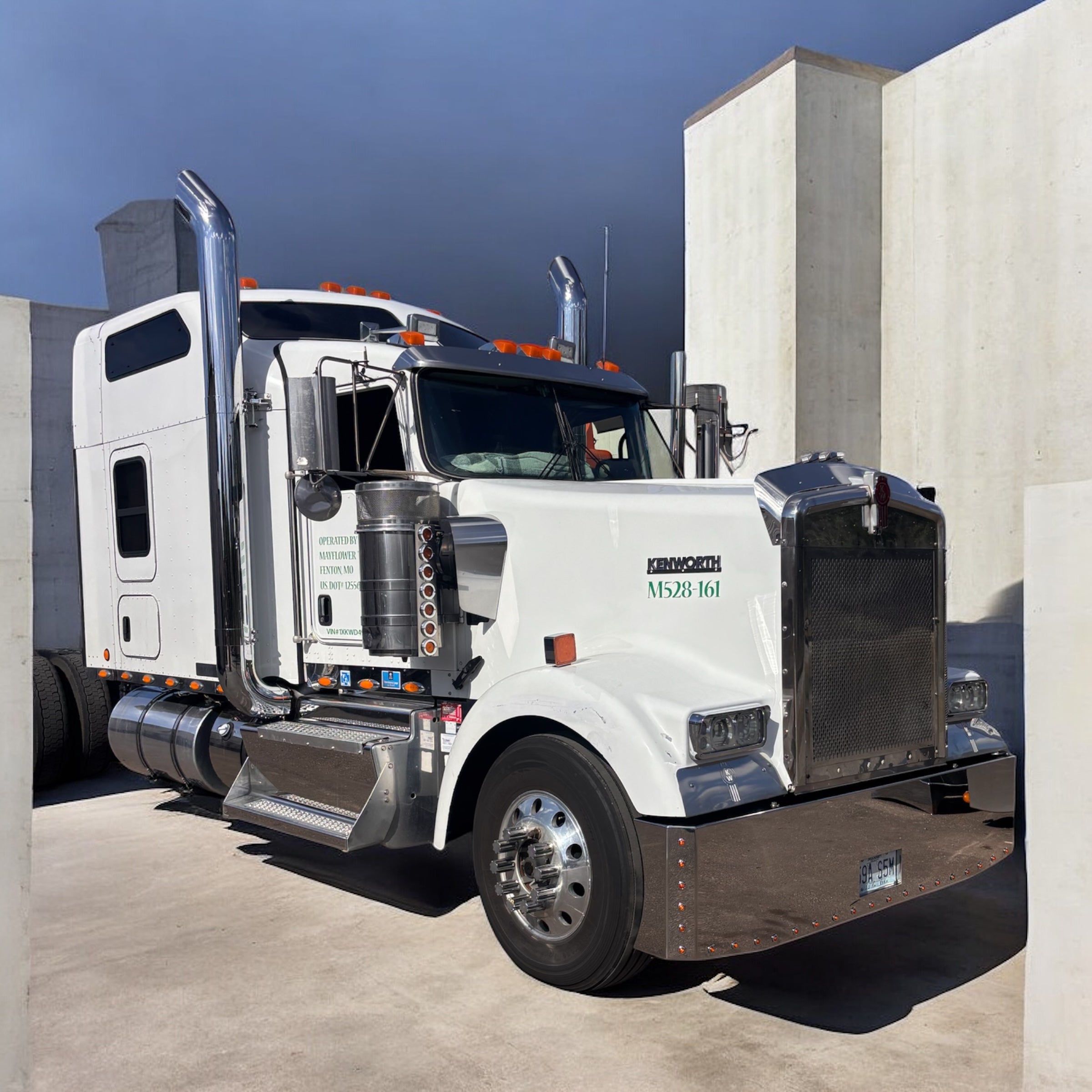 Kenworth w900 Stainless Steel Buzzard Bumper