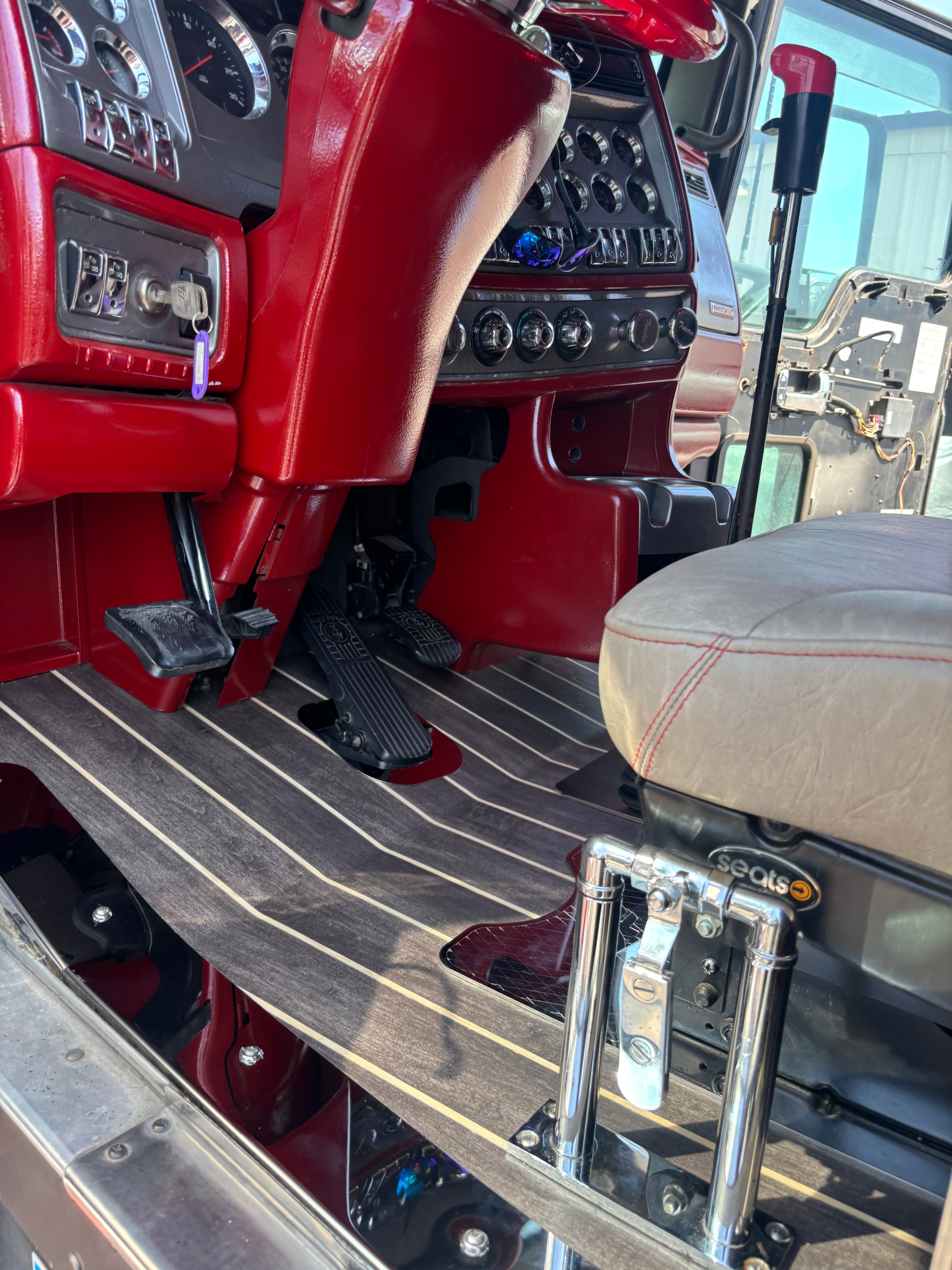 kenworth w900 t660 Marine flooring
