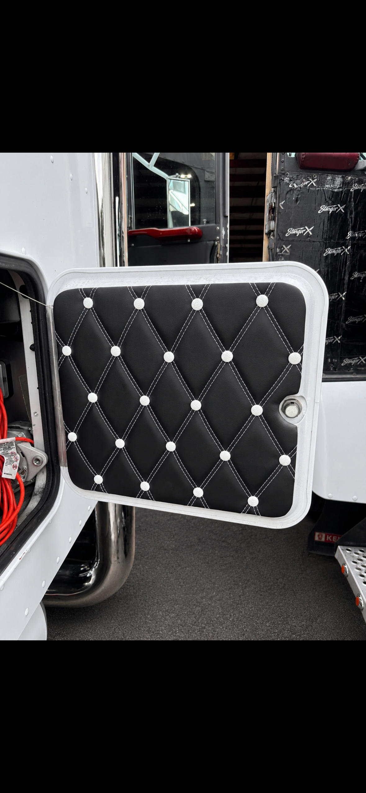 Peterbilt 365, 367, 386, 388, & 389 Leather sleeper door curtain and door tool box
