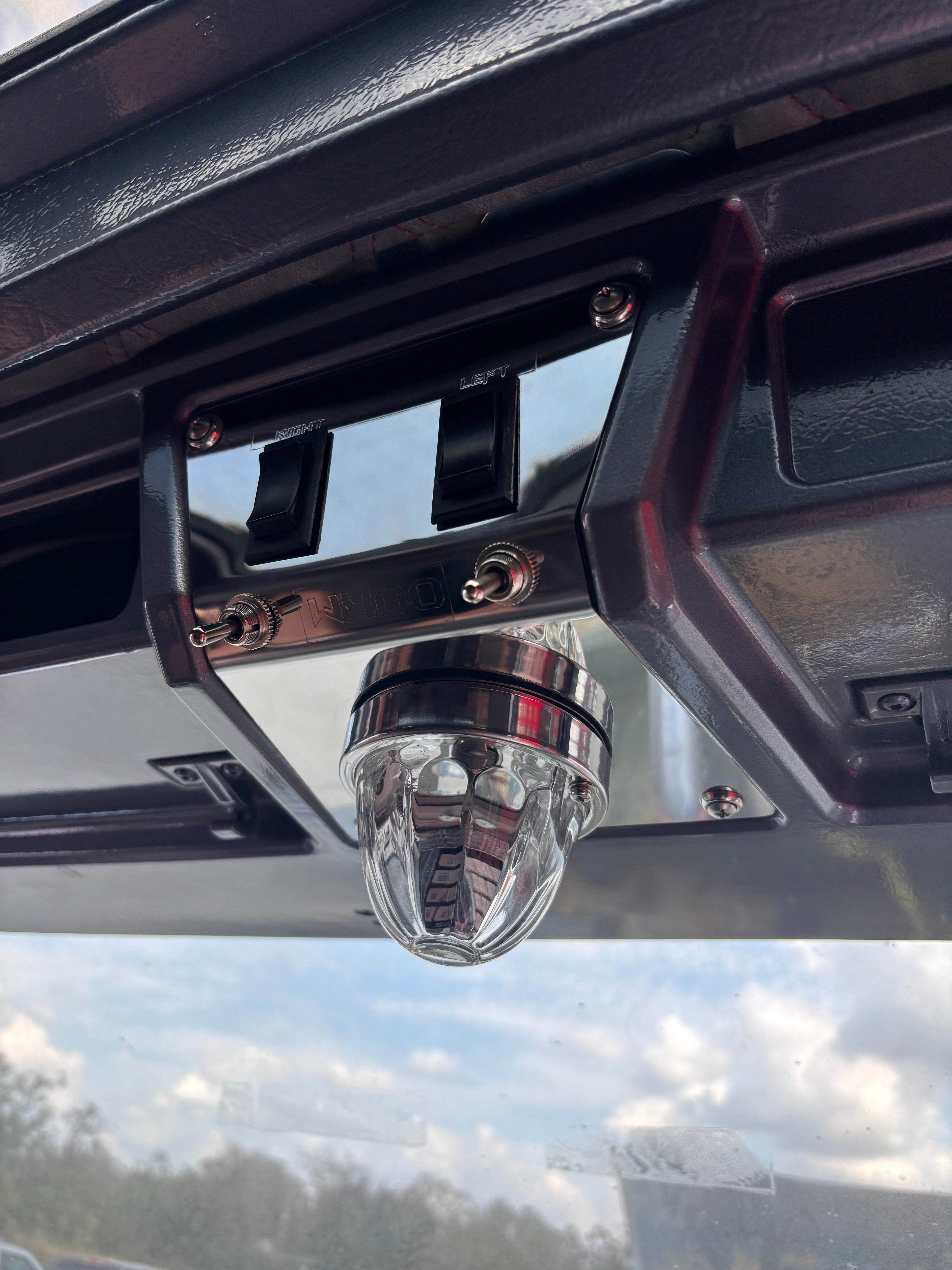 Over dash middle lights and window plate compatible with Kenworth w900 1993 and up