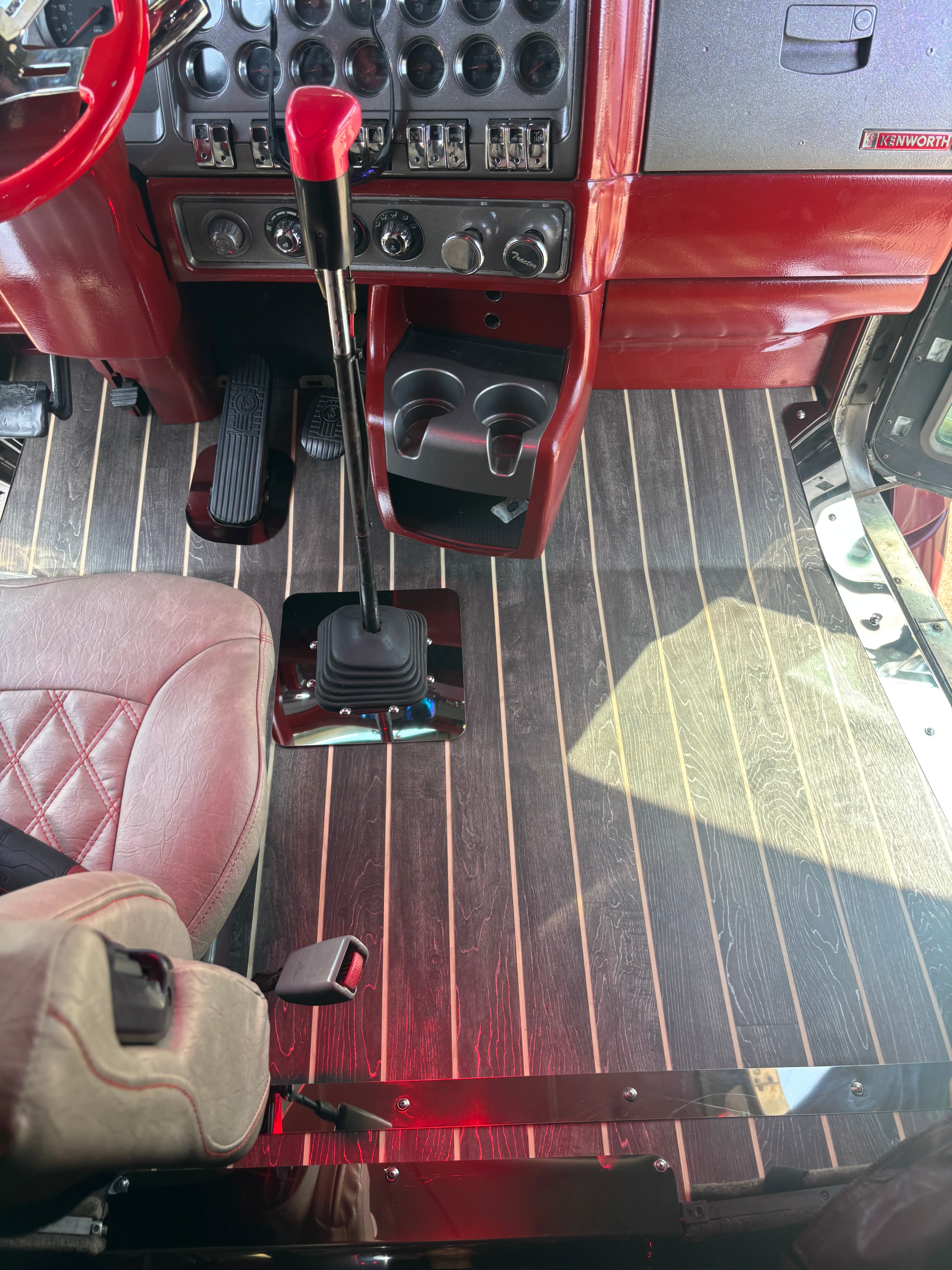 kenworth w900 t660 Marine flooring