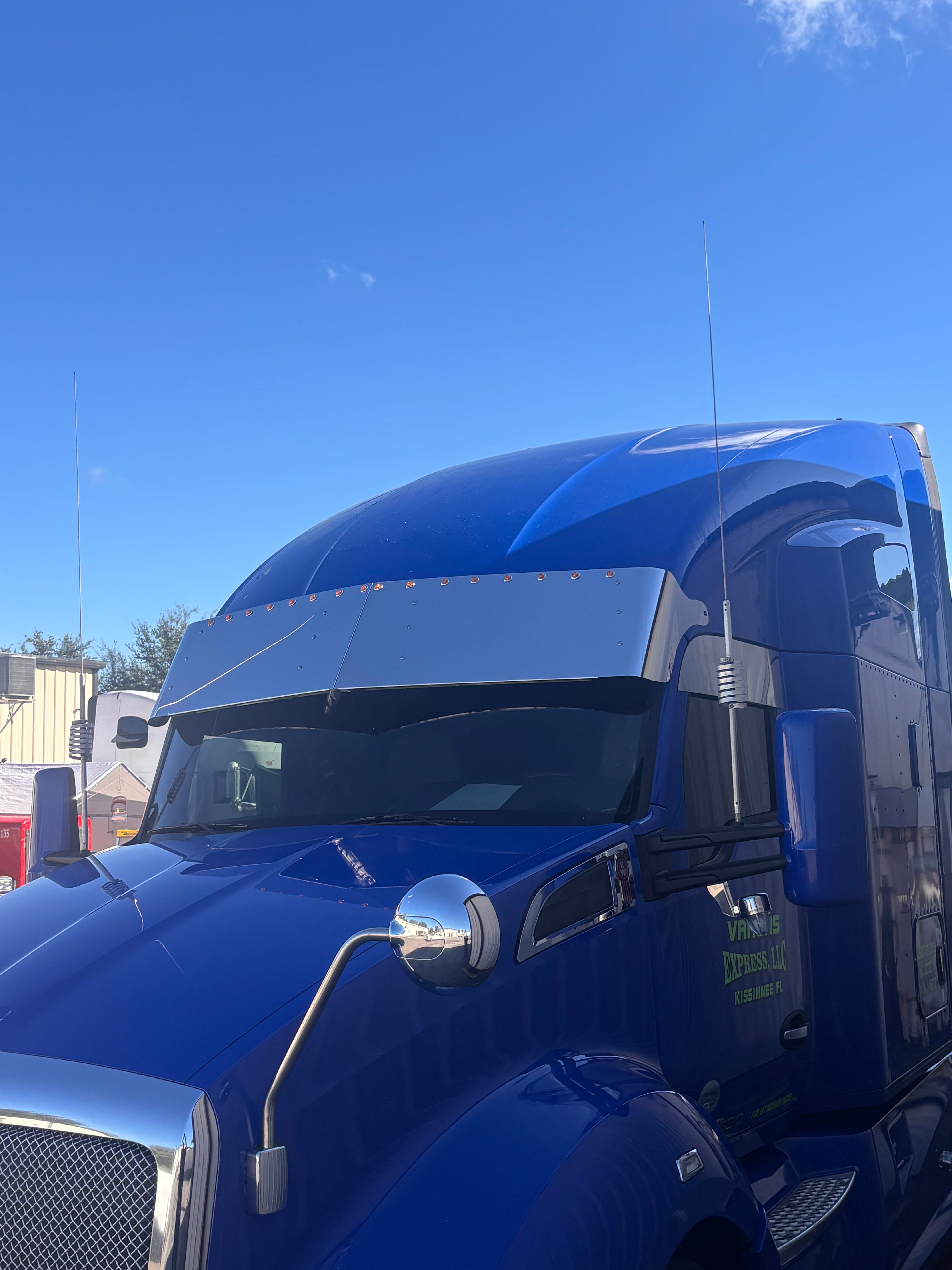 Visor 18 Inch straight compatible with Kenworth T680 Curved Windshield