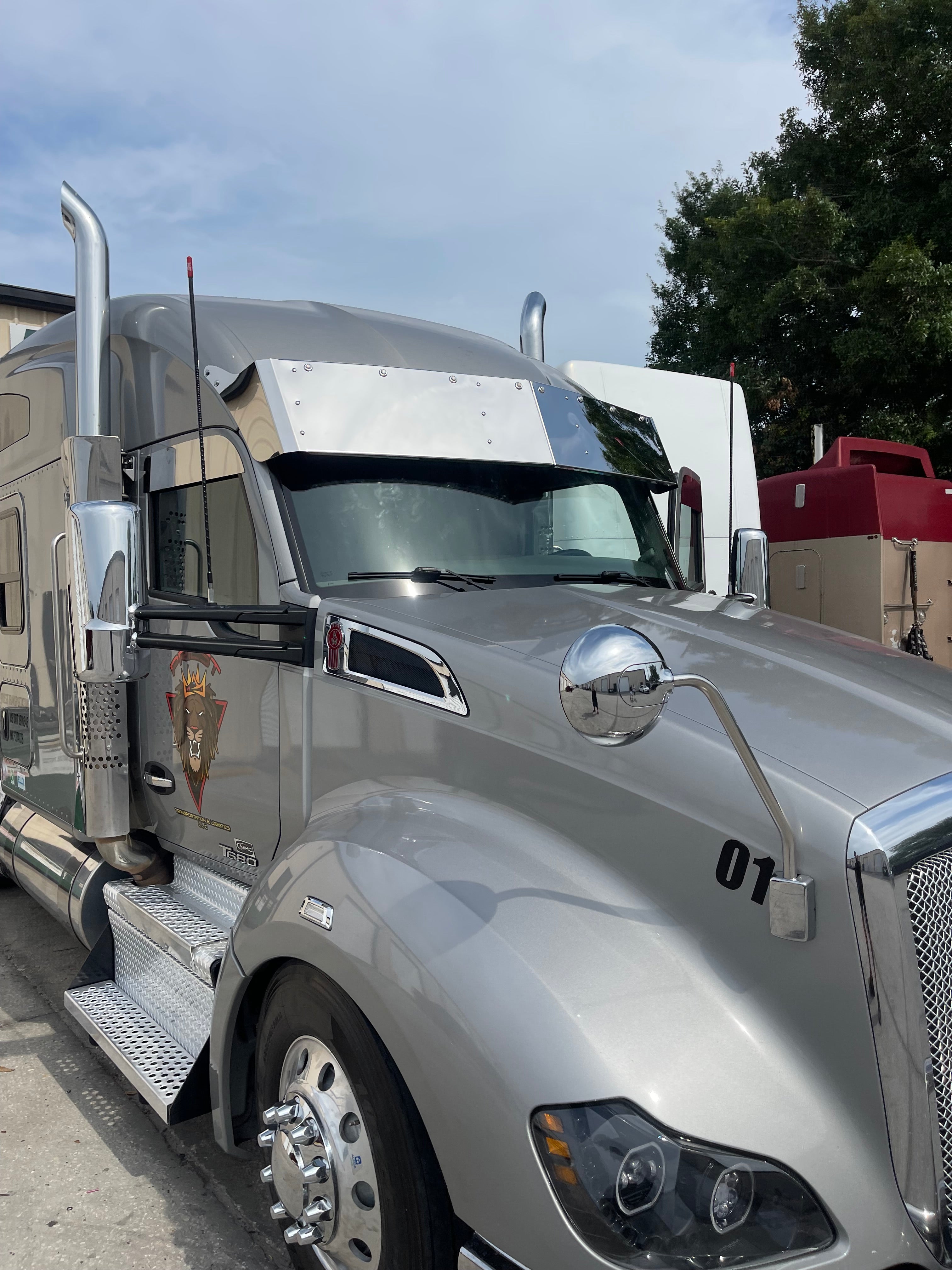 Visor 13 Inch Drop compatible with Kenworth T680 Curved Windshield