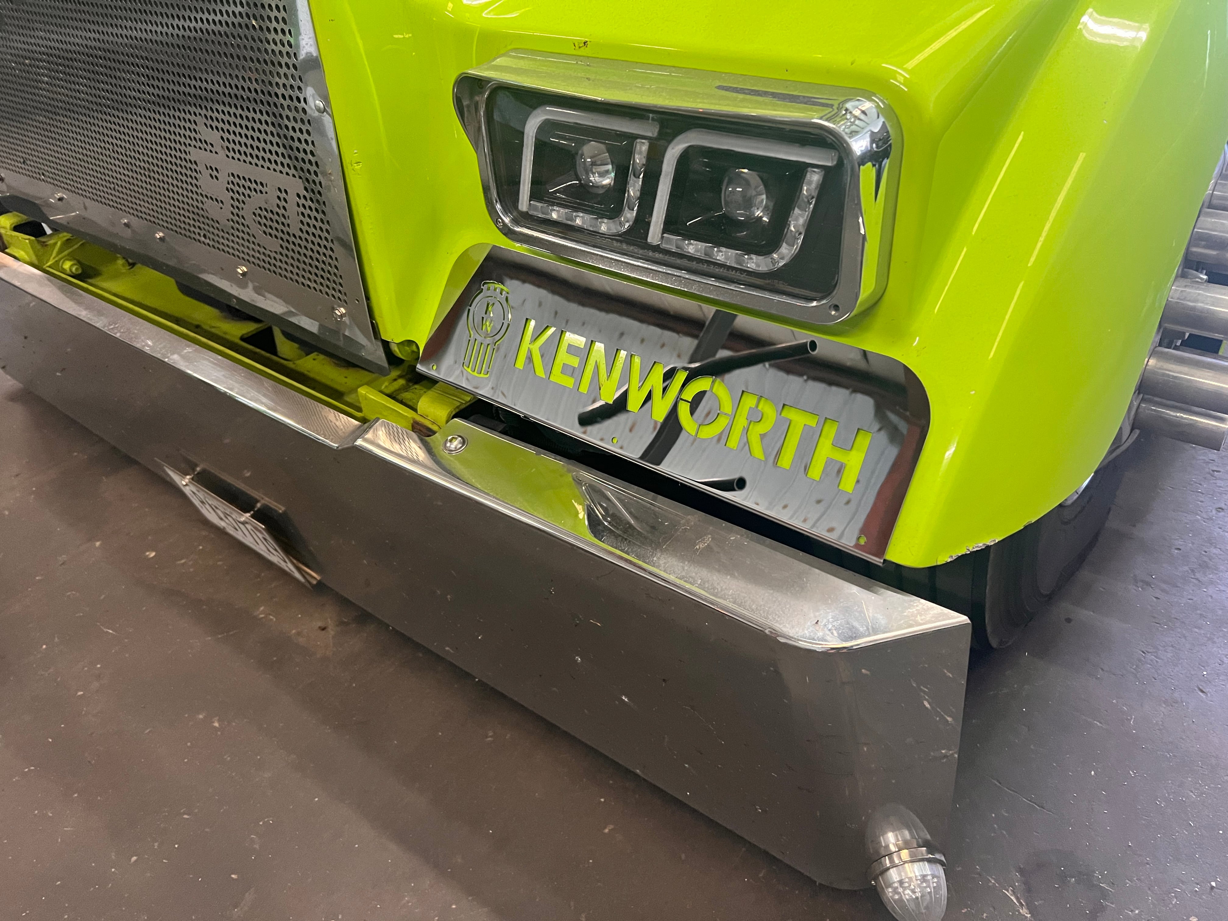Stainless Steel Fender Shield Set Compatible with Kenworth T600, T800 & W900