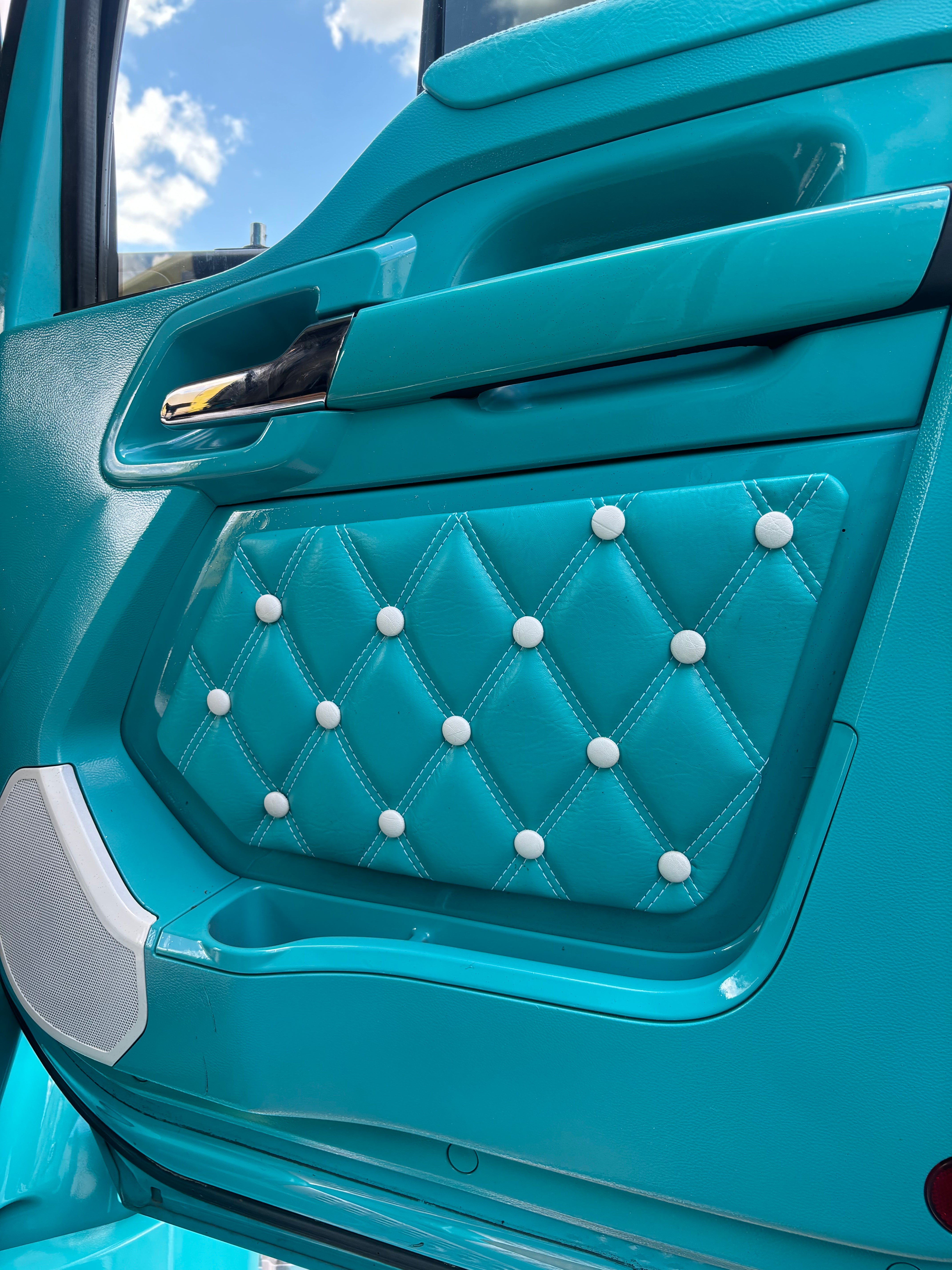 Leather Dash Glove Box and Doors Insert Panels Set compatible with Kenworth T680