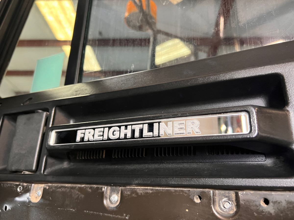 Freightliner Classic, FLD Door Handle Trim