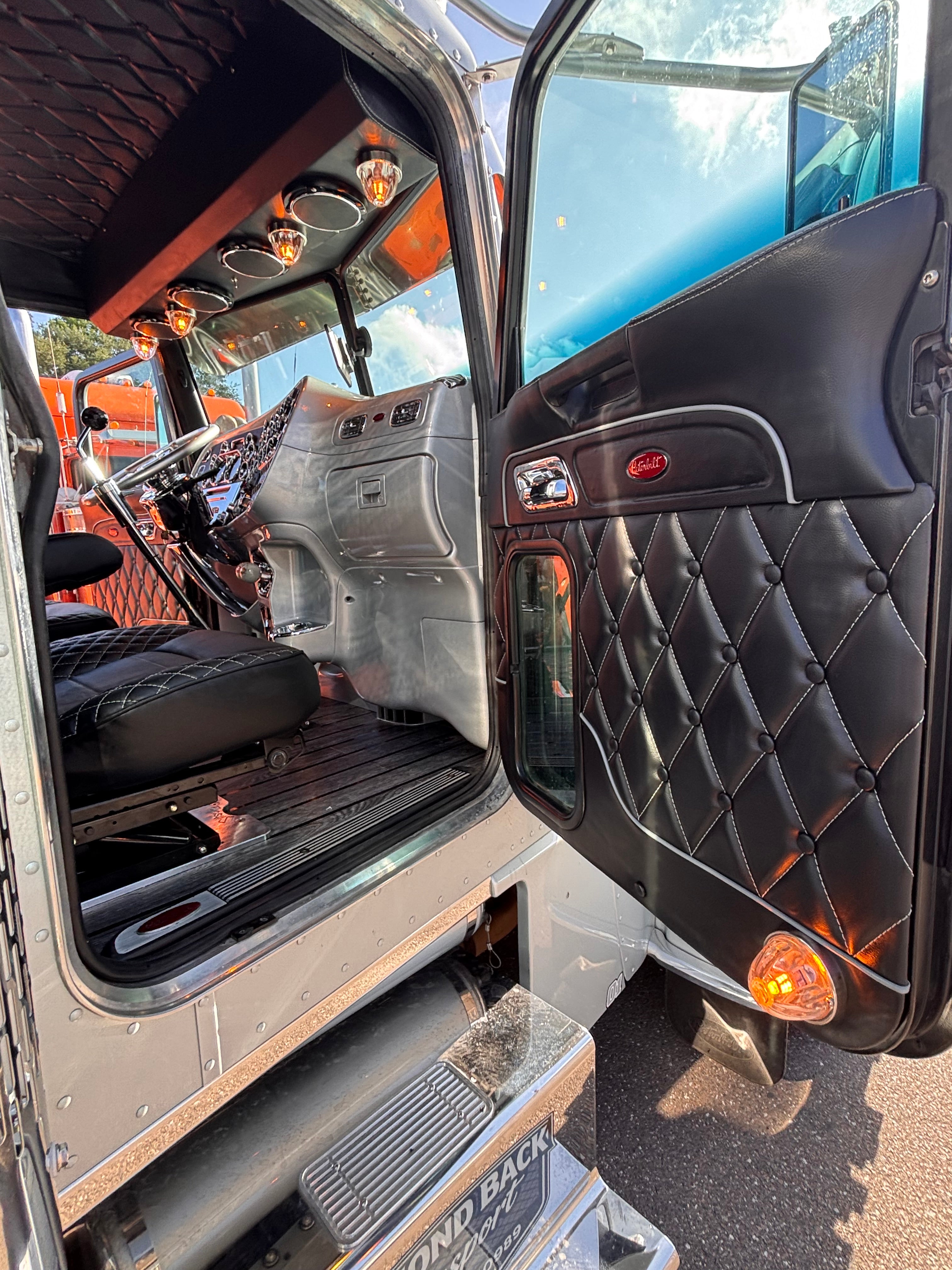 Peterbilt 386, 388 & 389 Leather Full Door Panel SET old school style