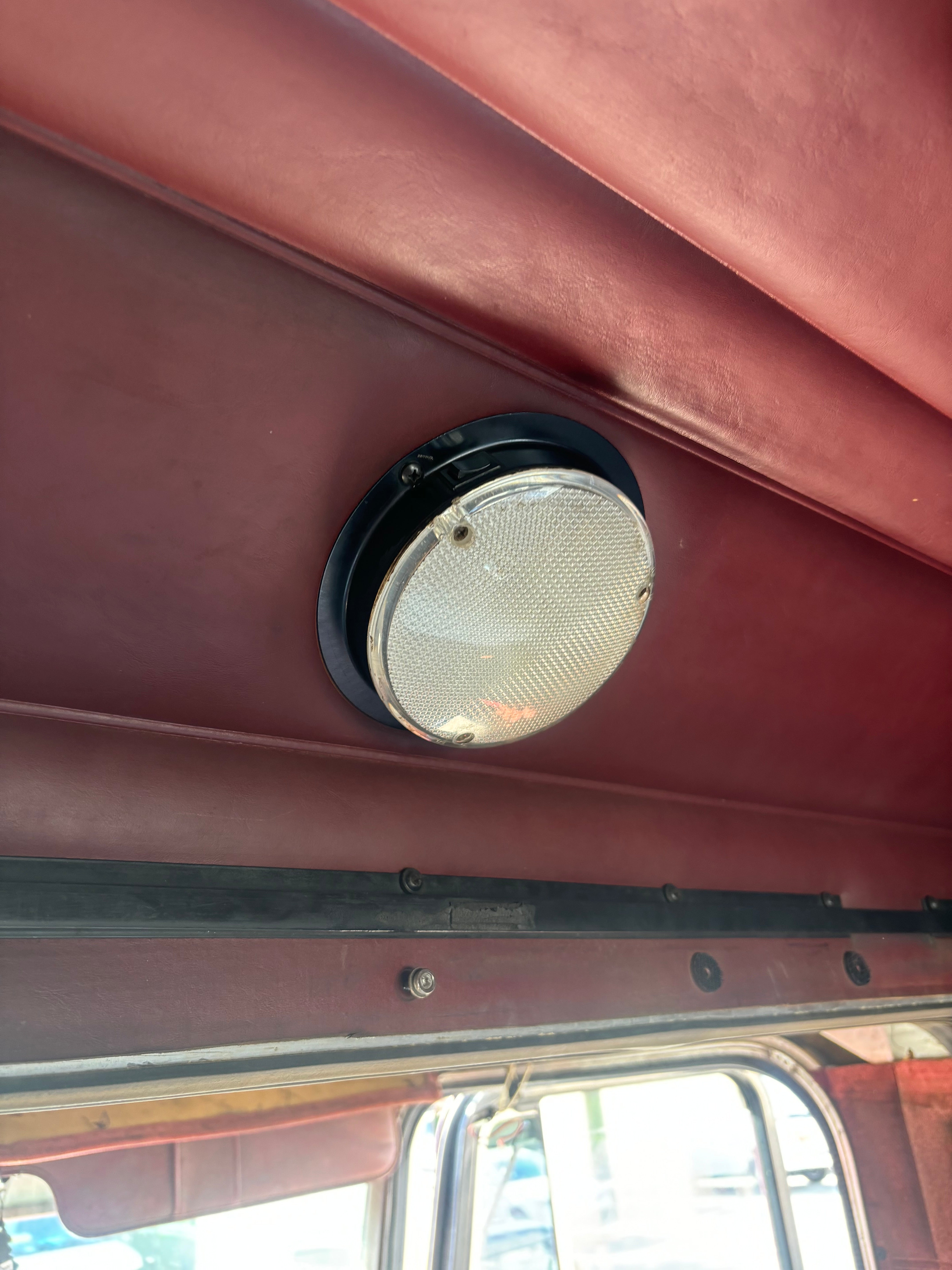 Peterbilt 379 Flat Top Sleeper Roof Light Trim