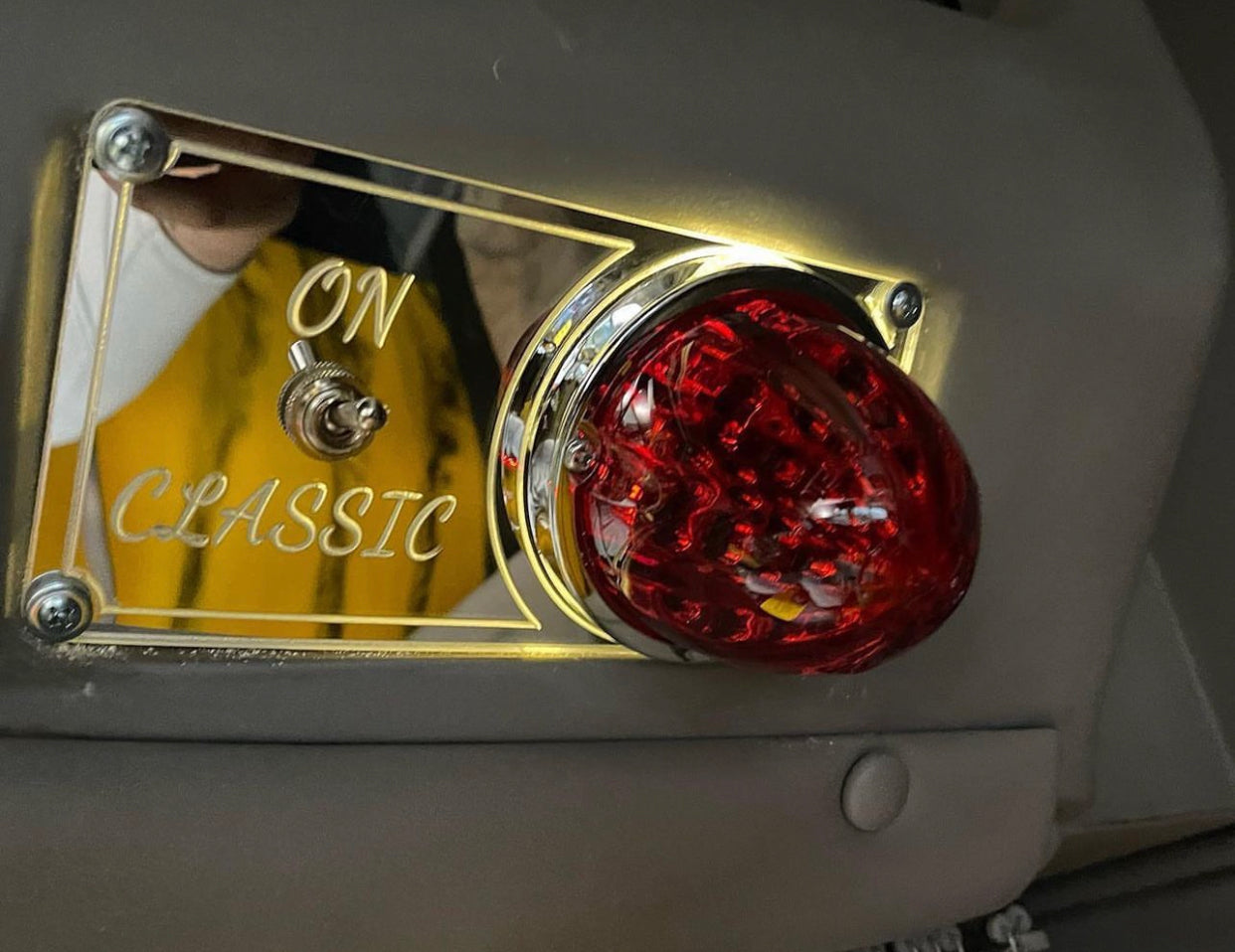 Freightliner Classic Dome Lights Plate
