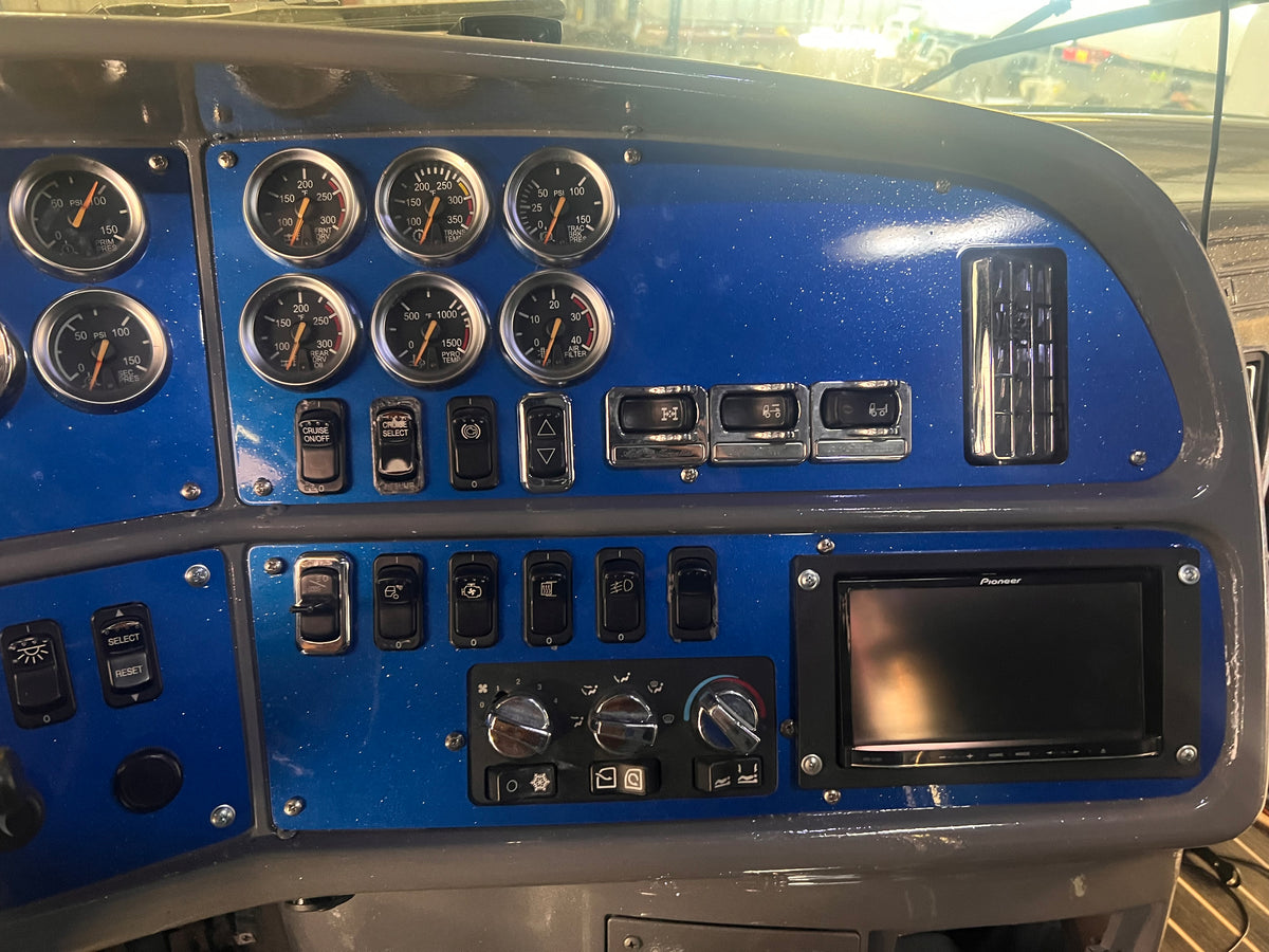 Peterbilt 387 Dash Panel Trim Kit
