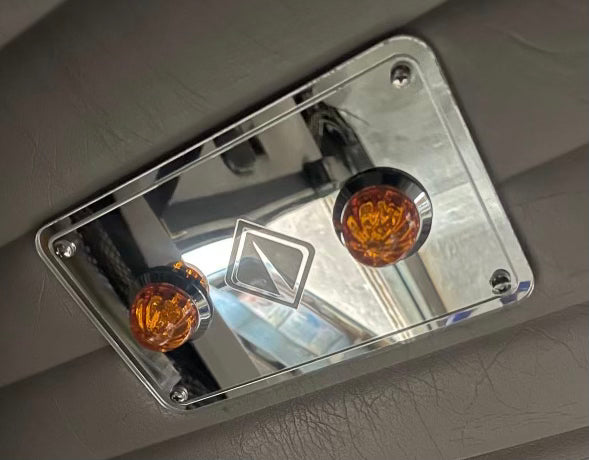 International 9900 Center Cab Dome Lights