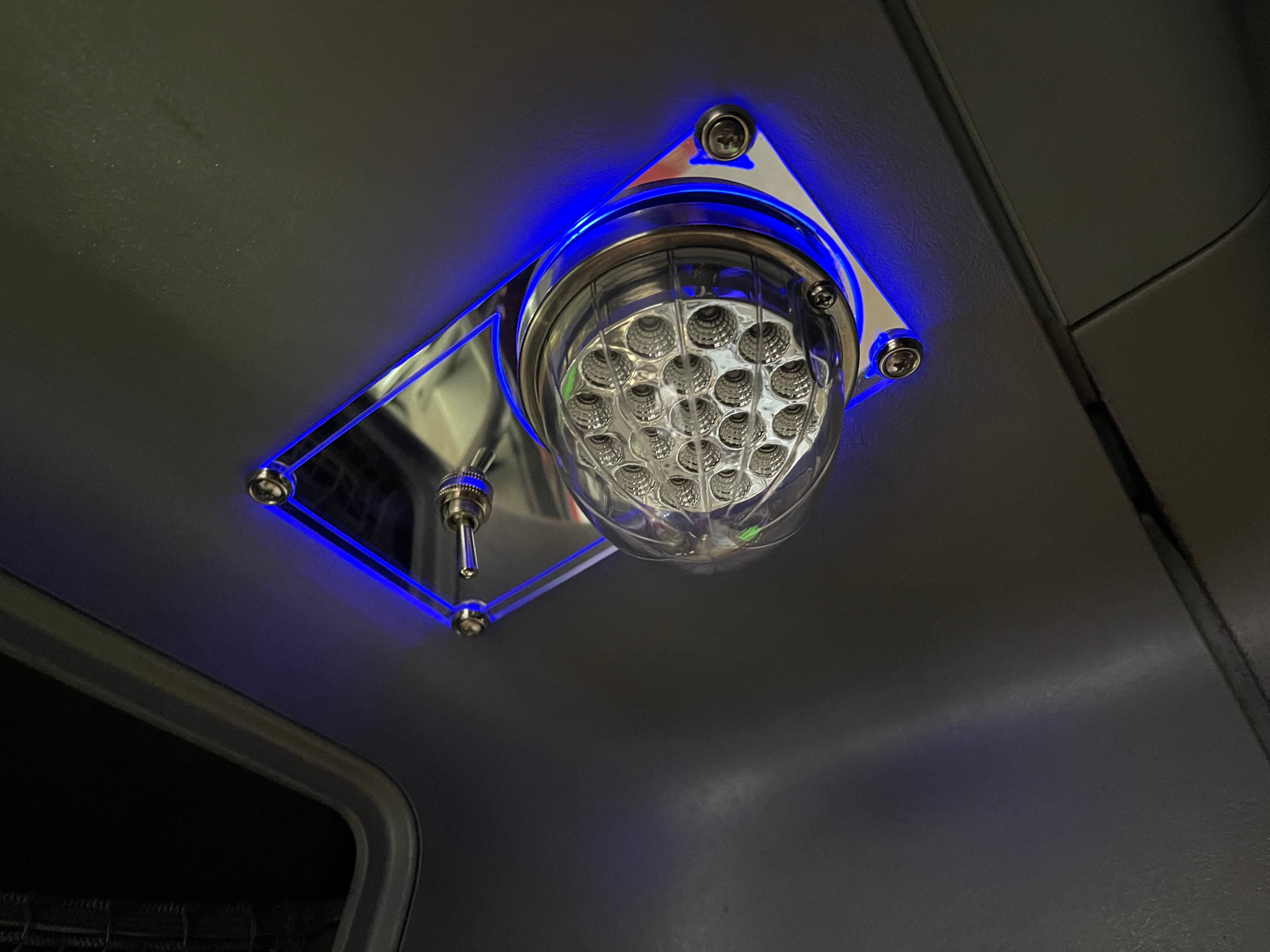 Freightliner Columbia Dome Lights Plate