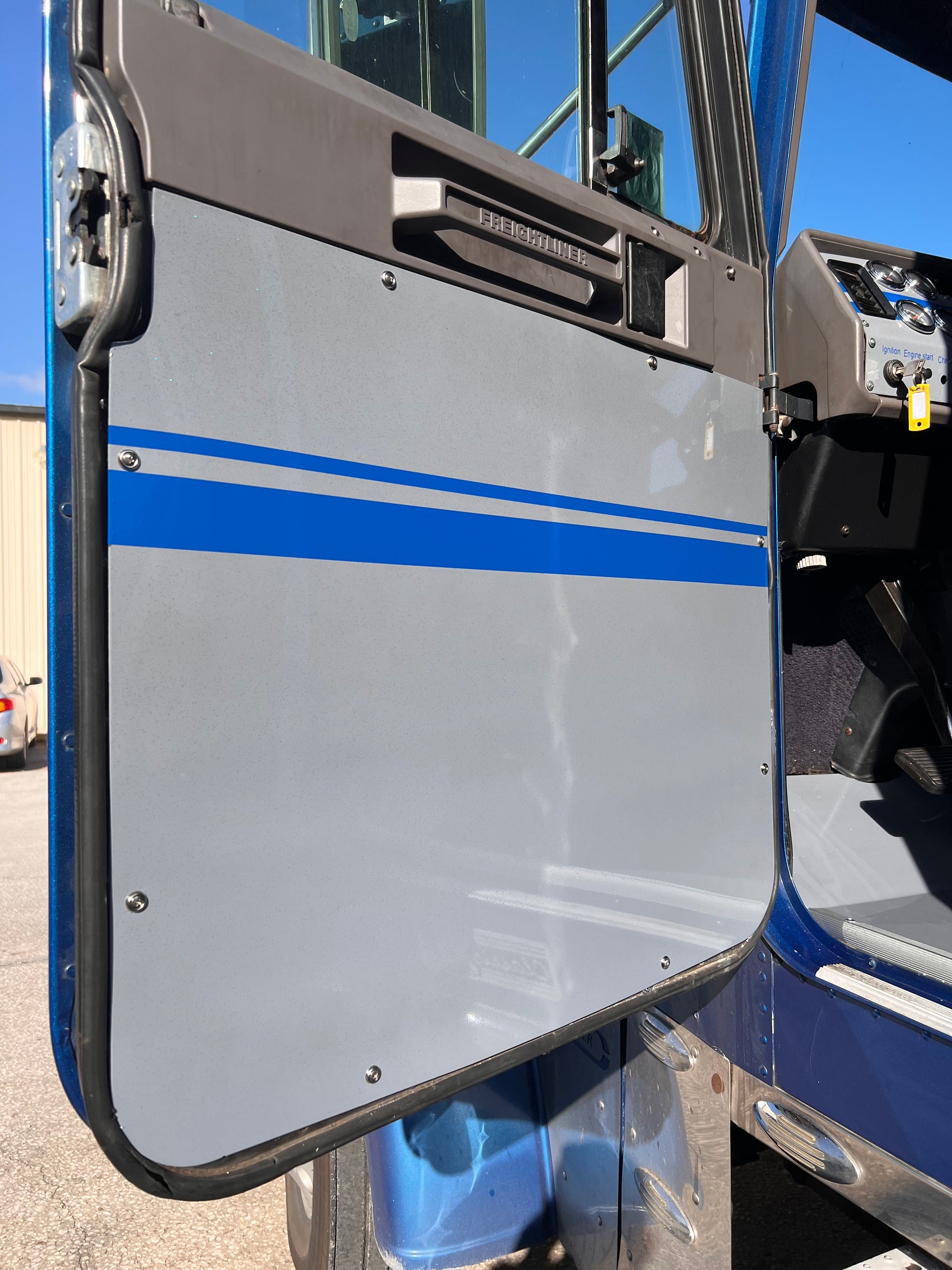 Freightliner fld120 store interior door panel