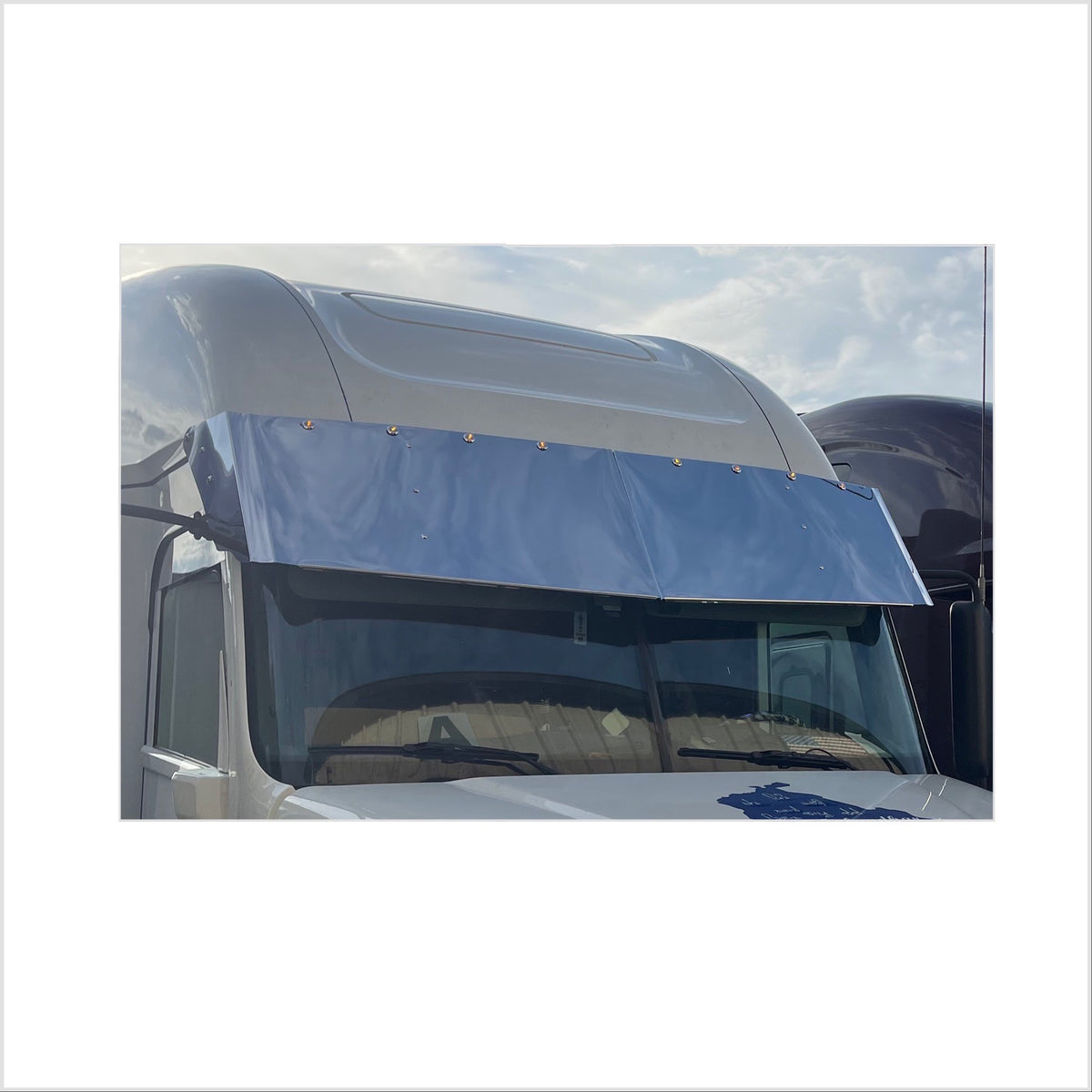 Freightliner Columbia Visor 20 inches Stainless Steel